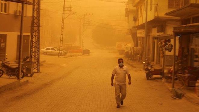 Trkiye, hafta sonuna doru dou, orta ve gney kesimlerinde souk ve yal havann etkisini hissederken, cuma gnnden itibaren 2 gn boyunca Suriye'den girecek youn toz tanm da hayat zorlatracak.