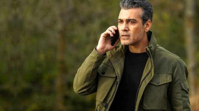 Birok baarl projede rol alm olan nl oyuncu Caner Cindoruk'un Sadakatsiz dizisinde rol almasnn ardndan n Trkiye snrn at.