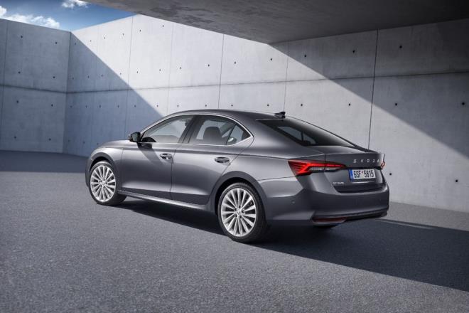 Modelin uzunluu ise 9 mm artarak 4.698 milimetreye kt.