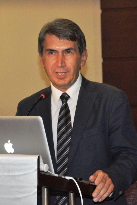 Fuat Uur: Trkiye gazetesi