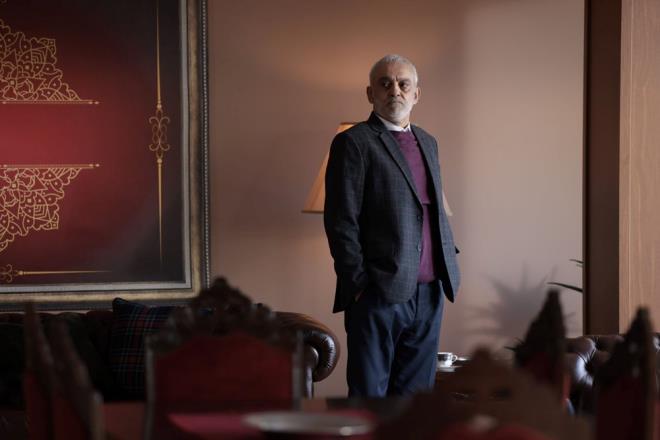 Olu ile aras alan Gamze, aile dzenini ykmaya almakla sulad ule ve kendisini yalnz brakmakla sulad mer ile byk bir tartma yaar.