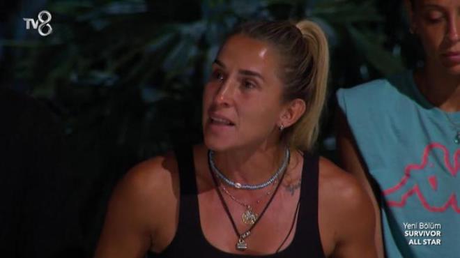 Kardeine sylenen szlerden sonra dayanamayp Pnar'n stne koan Seda u ifadeleri kulland:<p>    Kardelik ba bu hayattaki en nemli badr. Ayrca biz tek yumurta ikiziyiz. Hi kimse benim kardeimin fiziksel grntsyle dalga geemez, laf sokamaz. O zaman bende sorarm 3 gnlk gelmi Sema, iki ameliyat geirdi. Antreman yapt srete yemeini bile yapamayan kardeime ben baktm ama sorarm ki iki aydr sen buradasn sende ne deiim oldu? O her zaman Sema Aydemir'dir. Senin kardeliin nasldr bilmem, benim kardeliim byle.