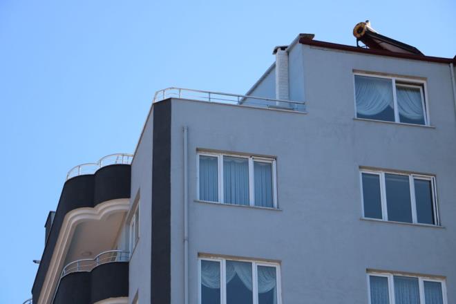 zgecan'n terastan derek lm: "Mermiyle tehdit" iddias - 7  DURUMA ERTELEND    Sank avukat, ayda 1 imza eklinde olan adli kontrol artnn kaldrlmasn talep ederken, baba Kenan Usta, sann tutuklanmasn, mahkeme aksi kanaatteyse haftada 1 imza eklinde artrlmasn talep etti. Hakim, sann adli kontrol artnn ayn haliyle devamna karar verirken durumay eksik hususlarn giderilmesi iin ileri bir tarihe erteledi.