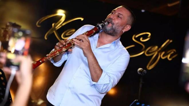 Seilmesine kesin gzyle baklyor<br>  2019 yerel seimlerinde Bergama'da iktidar olan AK Parti mecliste 12 yeyle temsil edilirken, 2024 sandnda meclis yesi seilmesine kesin gzyle baklyor.