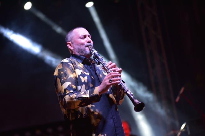 Trkiye'de 31 Mart?ta yaplacak yerel seimler iin geri saym balad... Siyasi partiler aday listelerini Yksek Seim Kurulu?na teslim etti.