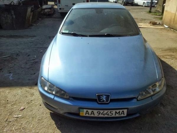 Bu otomobil bir Ferrari limuzin gibi duruyor deil mi? Aslnda bu araba Peugeot 406 Coupe'nin ta kendisi. te bir araba ustasnn arabasnda yapt mthi deiiklik.