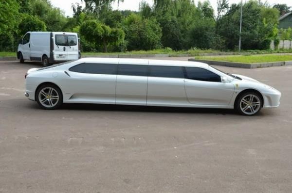 Bu otomobil bir Ferrari limuzin gibi duruyor deil mi? Aslnda bu araba Peugeot 406 Coupe'nin ta kendisi. te bir araba ustasnn arabasnda yapt mthi deiiklik.