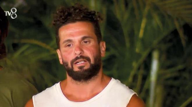 'KEND YARIIMI VERECEM'<p>    Mustafa Kemal, "kinci sefer buradaym. Geldiim haftadan beri giriyorum. Tabii ki burada olmay haketmediimi dnyorum kanaatimce ama salk olsun. Dediim gibi ben hayatm boyunca mcadele ettim, yartm. En iyi yaptm ilerden biri. O yzden de burada yarp Survivor'da mcadele ederek devam etmek benim iin olumu bir mcadale tabii ki. Ben de bugn kendi yarm vereceim." dedi.  <br>  Survivor All Starda adaya veda eden isim belli oldu Ronaldinho futboluyla izleyicileri hayran brakt