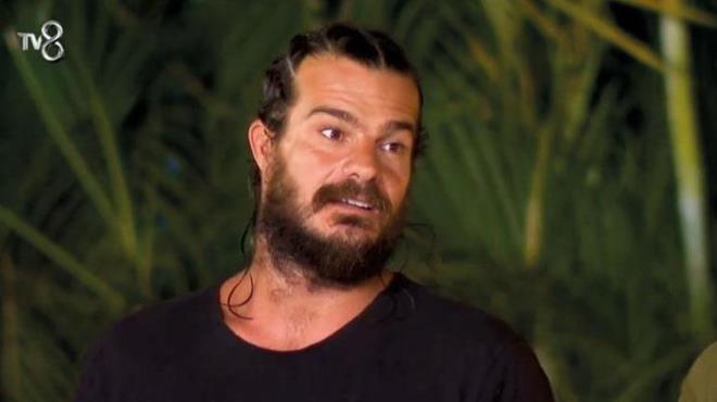 'SON YARIM SAATM SAVAA HAZIRLANIYORMU GB GERDM'<p>    Hakan Hatipolu, "Burada Survivor tecrbesi herhalde en ok olanlardan biriyim. Belki yleyimdir ama buraya gelirken gerekten heyecanlandm. Gzel bir gn geirdik aslnda ama son yarm saatimi savaa hazrlanyormu gibi geirdim. Bu bir Survivor sava. Rakiplerimi ciddiye alyorum. nallah burada kalrm." ifadelerini kulland.