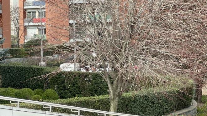 Ekipler, evde yaptklar incelemede anne ve kzlarnn hayatn kaybettiini belirledi.