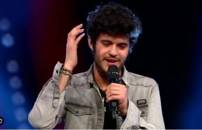 TV8 yarmas O Ses Trkiye'ye gl sesi ve sempatik tavrlar ile damga vuran Emre Sertkaya yarmada seslendirdii "Minnet Eylemem ve Haydi Gel elim" arklar ile hafzalara kaznd.