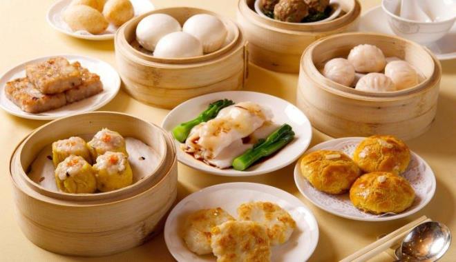 7 - ��N/HONG KONG    Bilinen lezzetleri; Har gow, Wonton noodles, Crispy fried chicken