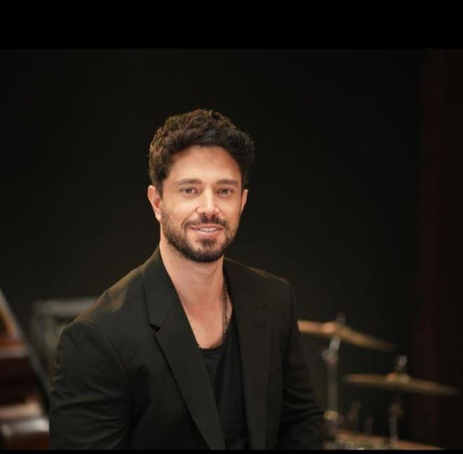 KEMAL SUNAL'A AT BR KE YAPTIRDI