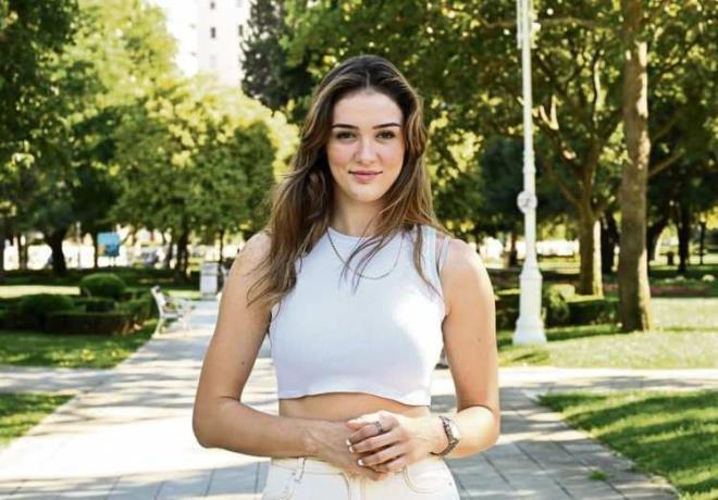 Kariyerindeki baars kadar kazancn da doru deerlendirmek iin admlar atan Gne, servetiyle ok konuuldu.