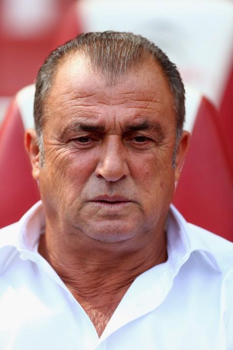 sensiz bi galatasaray dusunemiyorum