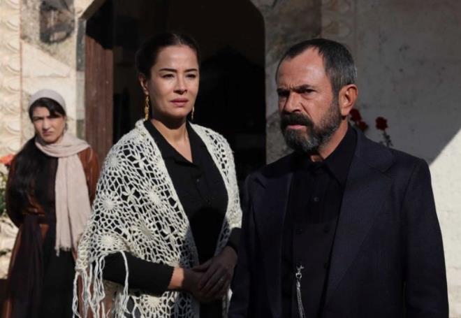 Kara Aa Destan dizisi 23 ubat 2024 tarihinde ilk blmyle ekranlara "merhaba" dedi. lk blmyle dikkatleri zerine eken yapmn kadrosu ve konusuna ilikin ayrntlar 1. blmde belli oldu.