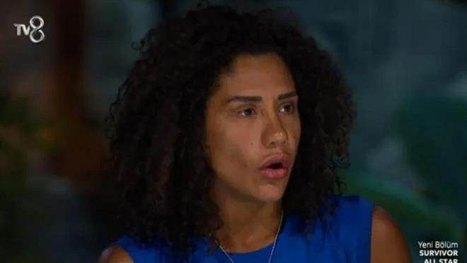 Acun Ilcal Survivor'da yaanan 'organize' yemek ihlalinin detaylarn aklad. Medyaradar'da yer alan habere gre; Ilcal, Bir yarmacmz Dominik'teki lokal zerinden kendi yaknna yiyecek temin etmeye alyor bunu tespit ettik" ifadelerini kulland.