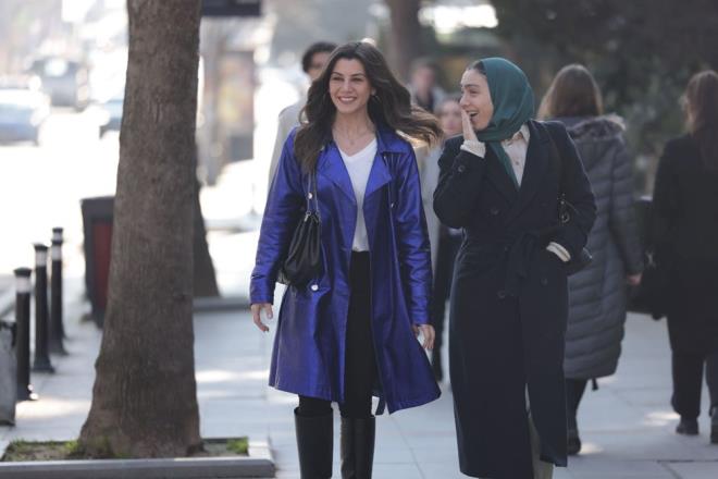 NSA EVDEN IKACAK MI?    O srada eve dnp Fatma ile konuan Gamze ve Nuran, sata itiraz edebileceklerini syledi. Fatma bunun mmkn olmadn sylerken; Gamze de "Bildiim tek ey Nisalar o evden gitmeyecek, cesedimi inemeniz gerek" dedi.