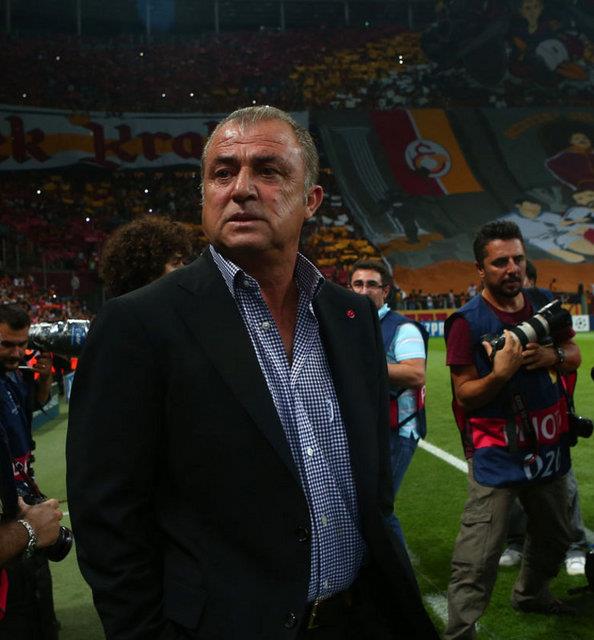 Galatasaray'da 1996-2000 yllar arasnda da 4 lig ampiyonluu yaayan Fatih Terim, bylece 3 dnemde toplam 6 lig ampiyonluu grm oldu.