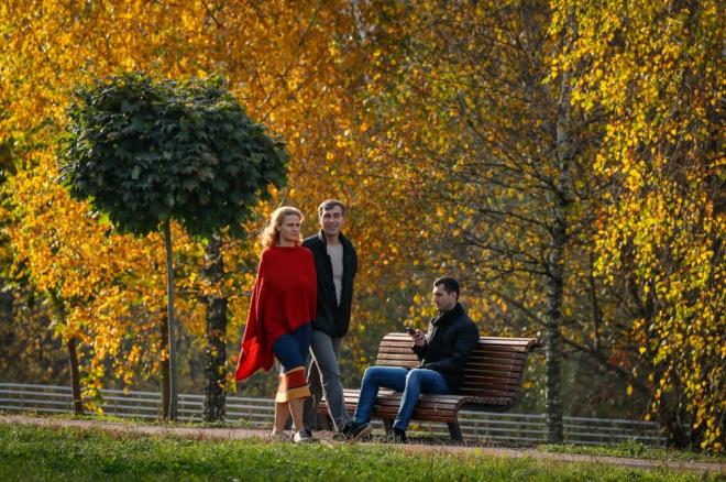 Kalp sal ve kan dolam iin haftada 150 dakika orta seviyede egzersiz yaplmas gerektiini belirten Ward, "Bunlar sizi bilgisayar ekrannzdan uzaklatran dzenli yry molalar, spor salonuna gitmek, egzersiz derslerine katlmak ve daha fazla adm atmak zere otobsten bir durak nce inmek gibi yaam tarznza uyan herhangi bir aktivite olabilir" eklinde konutu.