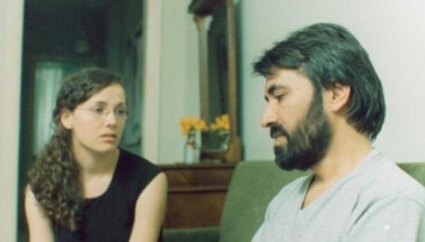 Ynetmen Zeki Demirkubuz ile evlenen Kavrak, einin Bekleme Odas adl filminde de rol ald. Filmdeki performansyla 40. Antalya Altn Portakal Film Festivali - En yi Yardmc Kadn Oyuncu dl'ne deer grld.