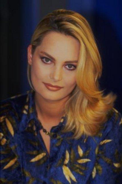 <p><b>EBNEM ARDA</b></p> Eski gzellik kralielerinden ebnem Arda Yakuphan, uzun bir dnem meteoroloji haberleriyle ekranlarmza gelmiti.