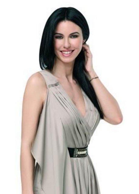 kinci ocuunun doumundan bir sre sonra ekrandan uzaklat. Geen yl yine bir gndz kua program sunduysa da bu maceras ok uzun srmedi.