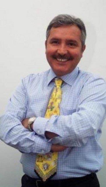 1977 ylnda TRT'de spor spikerlii grevine balad. Bir ok spor msabakasn canl olarak sundu. Yasin, halen ekranlarda.