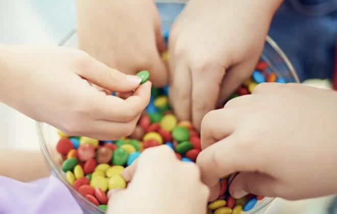 AKTOB Bakan Kaan Kavalolu, hem Ramazan ay hem de seim srecine dikkati ekerek, mart ay nc haftas itibaryla Nevruz dneminin de balayacan syledi. Antalya'da Nevruz dneminde ran'dan ciddi dzeyde misafir arlandn belirten Kavalolu, "Btn Trk dnyas, Trk corafyasn da ilgilendiren bir tatil dnemi bu.