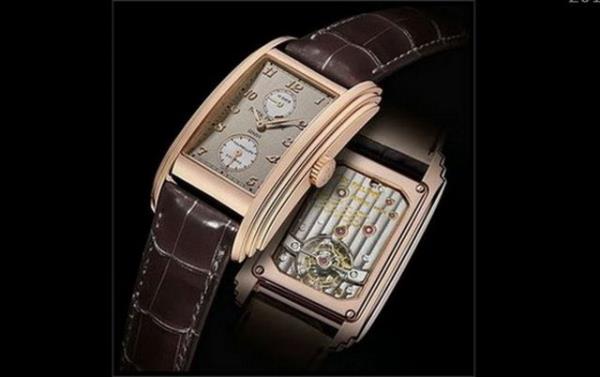 <b>13. 5101G:</b> 100 bin $ Tourbillon mekanizma ile 10 gn kurma ihtiyac duyulmuyor. 30 metre derindeki basnca dayankl.