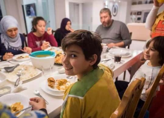 ORUCA DREK VURMA    Konya'da ocuklarn sabah baladklar orucu len amalarna "oruca direk vurma" deniyor.