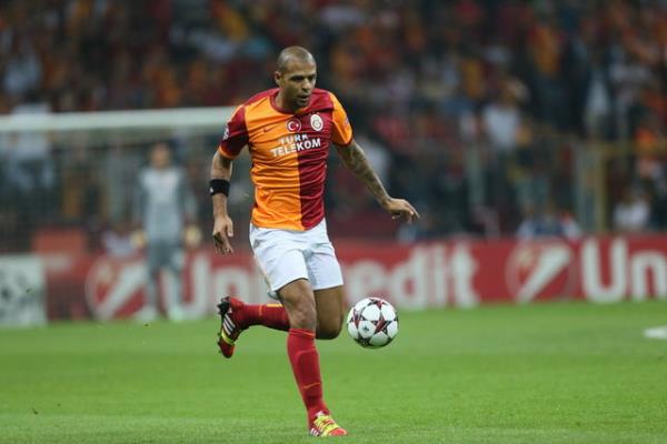 Galatasaray Bakan nal Aysal'n, nmzdeki sezon Felipe Melo'yu da gndermeyi dnd ne srlyor.