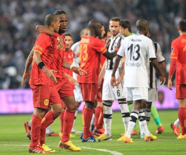 Telefonlarn amad gerekesiyle Fatih Terim ile ipleri koparan nal Aysal'n, Melo'nun geen sezon att "Bakan ocuk gibi davranyor" tweet'lerini unutmad ve nmzdeki sezon Brezilyal futbolcuyla yollarn ayraca renildi.