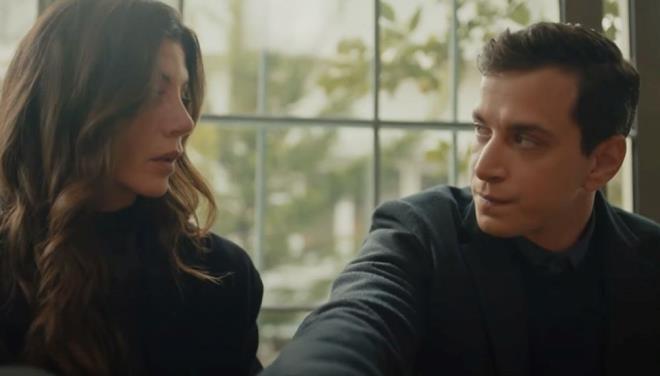 "MRMZ BU KADARMI"    Anlamal boanma iin gerekli evraklar imzalayan ikiliden Gamze, "Hepsi bu demek ki" derken mer de "Bizim de mrmz bu kadarm" ifadelerini kulland.    Avukatn ofisinden kan ikili, birlikte yr yapp sahilde dertleti. Gzyalarna boulan ikiliden mer, bundan sonras iin "Hayatta kalmaya alacam" derken Gamze de her ey iin zr diledi. Gitmek zere ayaa kalkan mer ile Gamze, birbirlerine skca sarld.