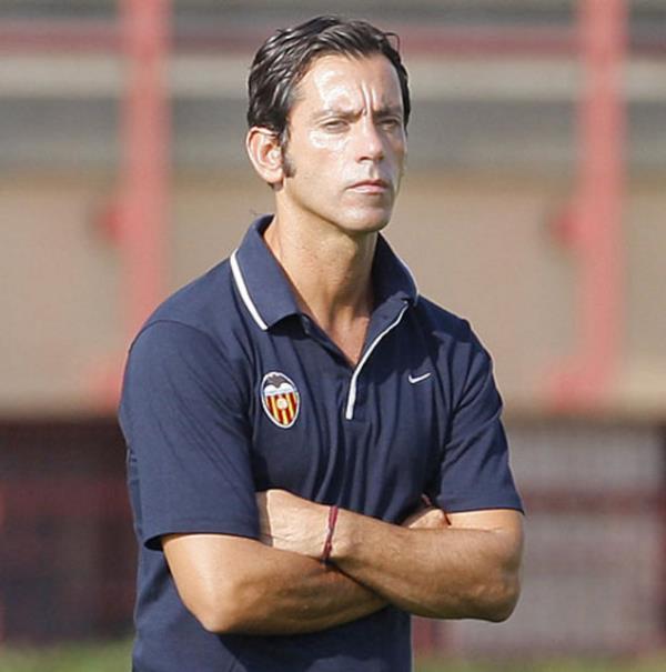 -Valencia t.direktr Quigue Sanchez Flores, nl flamenko arkcs Lla Flores'in yeeni...