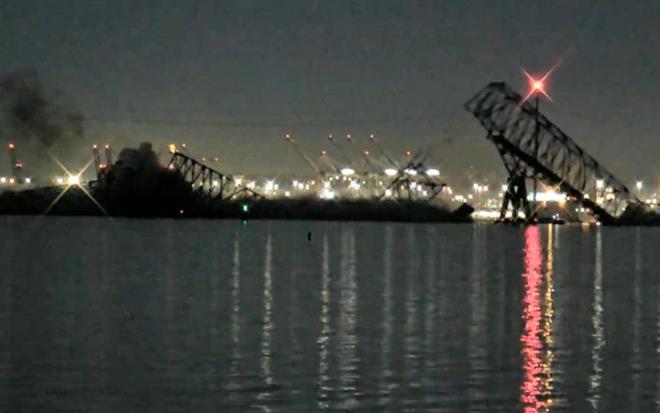 ABD'nin Maryland eyaletine bal Baltimore kentindeki Francis Scott Key Kprs, byk bir geminin arpmas sonucu ykld.