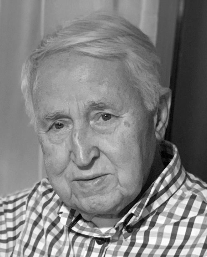 15 Mart 2024'te 99 yandayken hayata gzlerini yuman yksek mhendis Gndz Sait Gngen'in  1961 ylnda retilen Devrim otomobilinin amblemini ve 'Devrim' yazsn son anda tasarlayp, araca monte ettii ortaya kt.