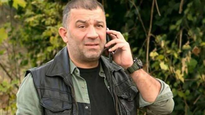 ARKA SOKAKLAR DNECEK M?    Mehmet Demirkol, evket oruh'a "Dn olur mu?" diye sorunca nl oyuncu "Yok borlarm bitti nk tiyatroyu dedim ok skntlyd hakikaten faizler de ok yksek, aman devam et durumu vard. Ben de herkes de yoruldu. Tiyatroya daha ok zaman ayrmak gerekiyordu" yantn verdi.