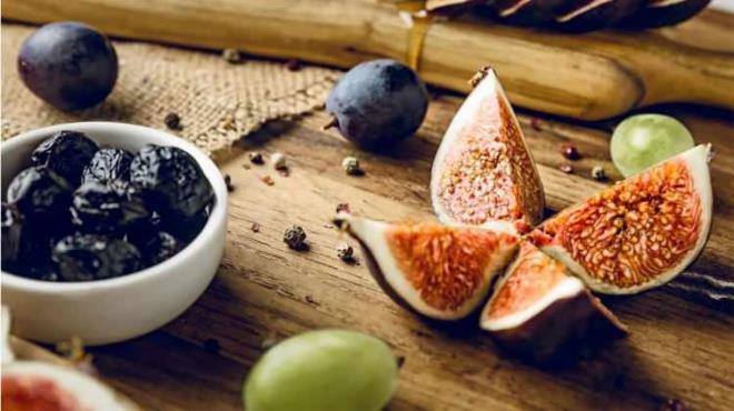 - Kanser hcrelerinin klmesine yardmc olabilir.    - Daha din bir zihin salarken ayn zamanda Alzheimer riskini azaltr.    - Uzun sre tok tutmaya yardmcdr.