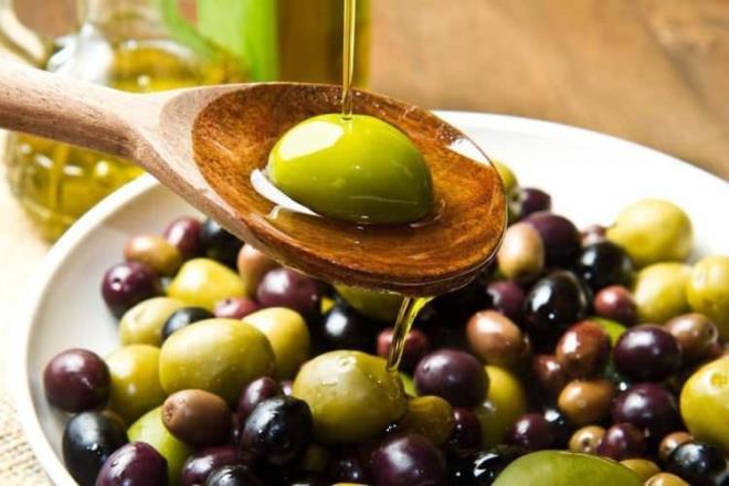 Yaplan bilimsel aratrmalar sonucunda bedene iyi gelen ve hcre yenileyen besinler arasnda incir ve zeytininin olduka etkili olduu saptanmtr.