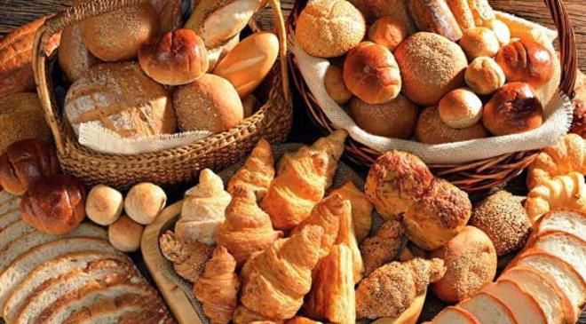 En temel yiyecekler arasnda yer alan ekmek lif asndan zengin bir besindir. Uzmanlara gre fazla tketildii takdirde vcuda yarardan ok zarar vermektedir. Birok farkl eitte yaplan ekmekler yerine daha salkl yiyecekler tketebilirsiniz. Salkl bir vcuda sahip olmak iin alternatif ekmein yerine geen besinler listesini sizler iin hazrladk...
