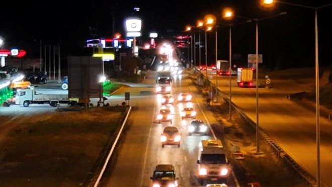 9 gnlk Ramazan Bayram tatilini memleketlerinde geirmek isteyen vatandalar, 43 ilin gei gzergah "kilit kavak" Krkkale'de trafik younluu oluturdu.