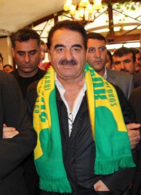 <b>BRAHM TATLISES:</b> mparator benim 30 senelik dostumdur. Bence hoca kaybetmedi Galatasaray camias kaybetti. Taraftara ve futbolculara gnahtr. Bu ego nedir ya? Ben Fenerbaheliyim nasl ki Alex gitti, tepki verdim... imdi de Fatih Hoca iin veriyorum. Baz deerlerin kymetini bilmek gerek. Fatih Terim deerlidir!