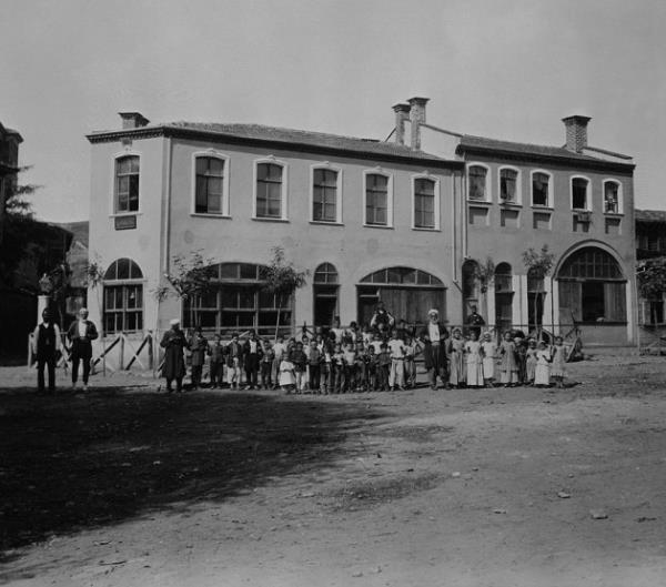 Daye Hatun Sbyan Mektebi - Kathane