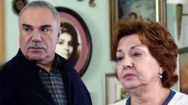 Dizinin dominant karakterlerinden Yaprak Dkm'nn Hayriye'si olarak bilinen usta oyuncu imdilerde 78 yanda