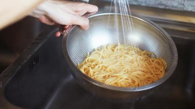 te yandan makarna suyunun adeta srr ortaya kt. nk baz deerlendirme yntemleri, makarna suyunu dkenleri piman edebiliyor.