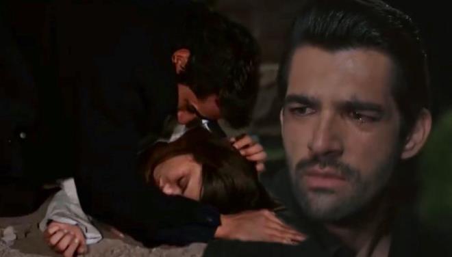 G�zya�lar�na bo�ulan Ak�n, ne yapaca��n� bilemezken annesine ra�men silah�n� indirdi.<p>    O s�rada Ferit, Seyran'a "Beni b�rakma" diye yalvar�p onun �zerine kapan�rken; Ak�n silah�na bir kez daha davran�p ate�ledi.