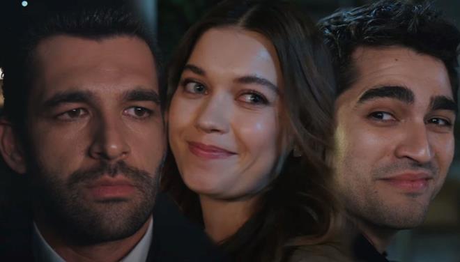 Ba�rollerini Afra Sara�o�lu, Mert Ramazan Demir ve �etin Tekindor'un payla�t��� Yal� �apk�n� dizisinin 66. b�l�m�nde Seyran'�n ka��r�lmas�yla herkesin peri�an olmas� dikkat �ekti.