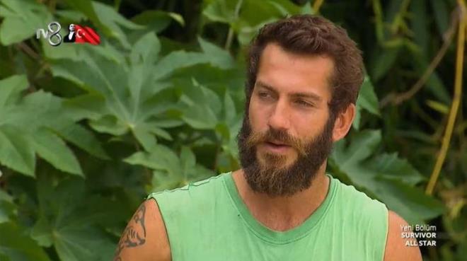 YEENM DE GRMEK STERM  <p>  Ogeday bence dl ok gzel. Karlkl konumak daha gzel ama o dl de belki ilerde gelecektir. Herkesin ailesi kymetli. Ailemi ok zledim. Cevap veremesek de bir ekilde grmek bizi ok ykseltecek. Yeenimi de grmek ok istiyorum. Buraya geldiimde daha alt gnlkt. nallah onu da grrm.