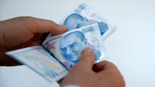 Ocak-Haziran dnemi iin SSK, Ba-Kur ve memur emeklisi zam oran yzde 49,25 olarak belirlendi. Bunun yannda en dk emekli maa 7500 TL'den 10 bin TL'ye kt. Temmuz zamm dneminde emekliler iin 2 dzenleme yaplacak.